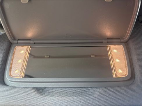 Used 2024 Chevrolet Equinox LT image 33