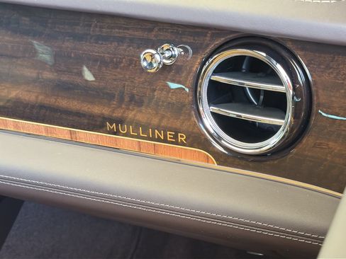 Certified 2023 Bentley Bentayga AWD/4WD image 24