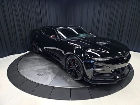 Used 2023 Chevrolet Camaro SS w/ Redline Edition image 4