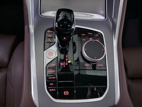 Used 2023 BMW X6 xDrive40i w/ M Sport Package AWD/4WD image 45