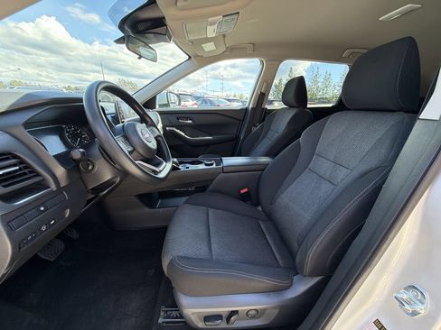 Used 2024 Nissan Rogue SV AWD/4WD image 13