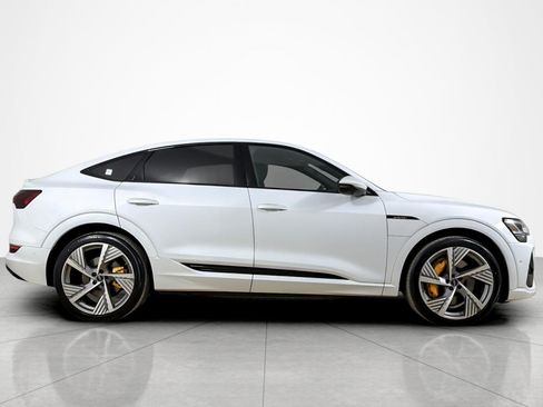 Used 2023 Audi e-tron Prestige w/ Prestige Package AWD/4WD image 6
