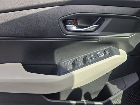 Certified 2025 Honda Accord LX image 25