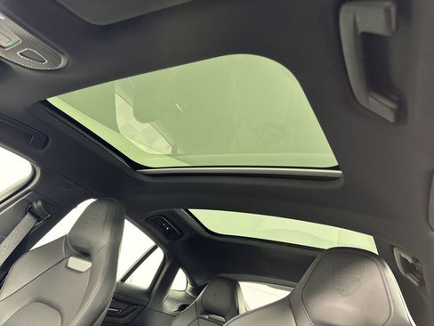 Certified 2025 Porsche Panamera 4 image 16