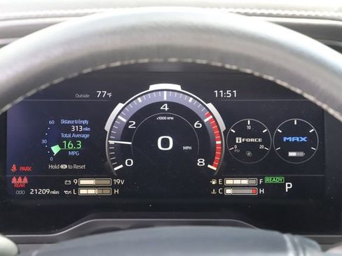 Used 2024 Toyota Tundra Capstone AWD/4WD image 31