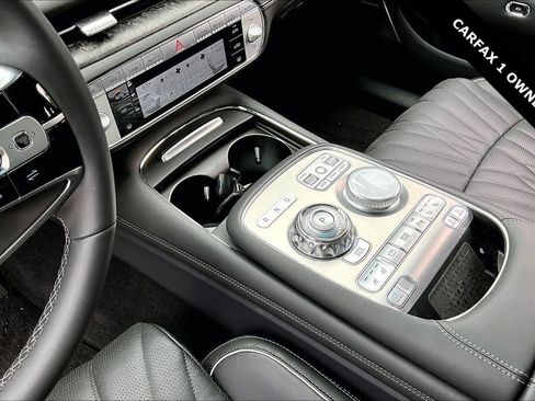 Used 2025 Genesis G90 3.5T AWD/4WD image 17