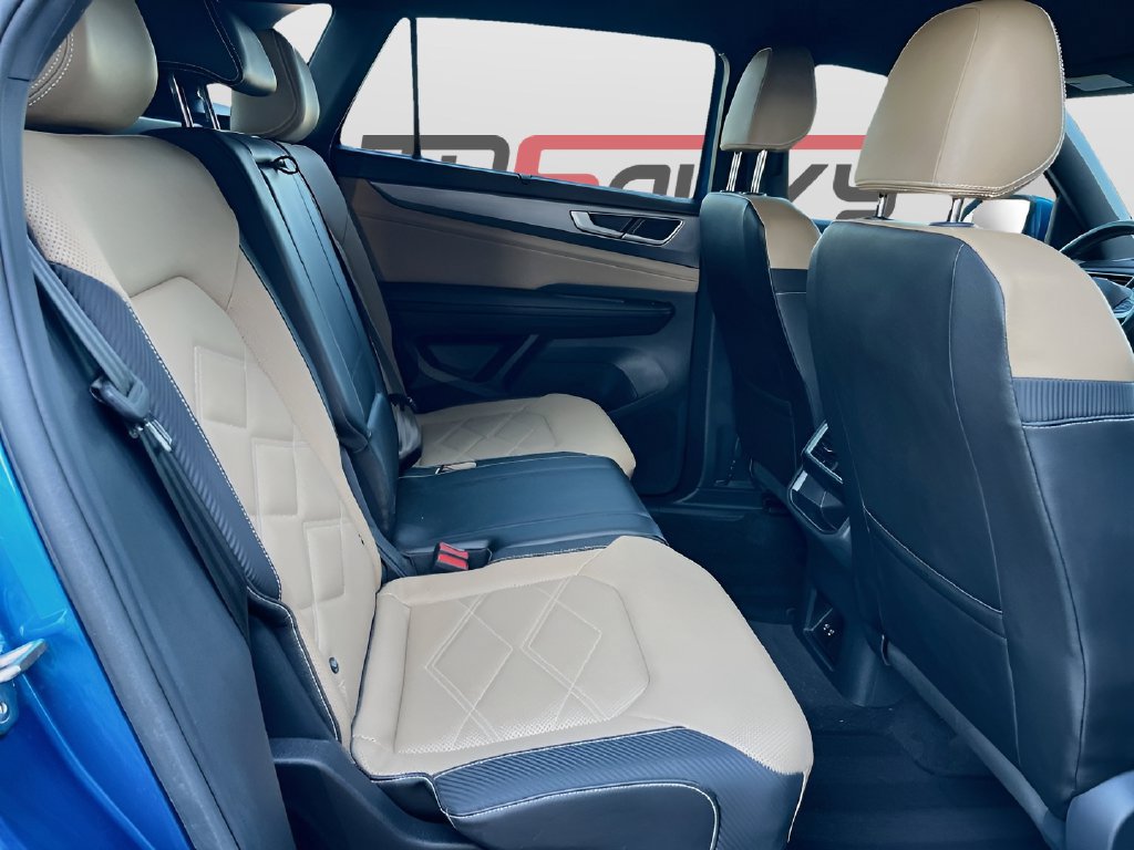 Used 2024 Volkswagen Atlas Cross Sport SE FWD image 27