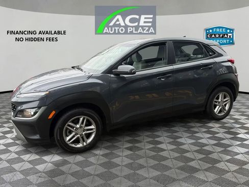 Used 2023 Hyundai Kona SE image 2