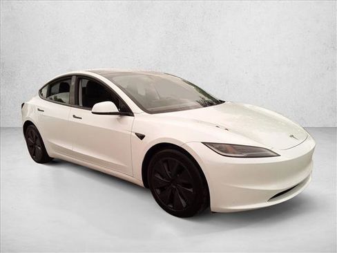 Used 2025 Tesla Model 3 Long Range AWD/4WD image 3