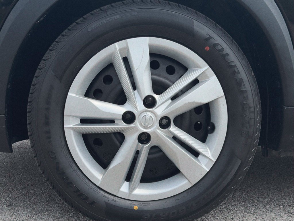 Used 2020 Nissan Kicks S FWD image 36