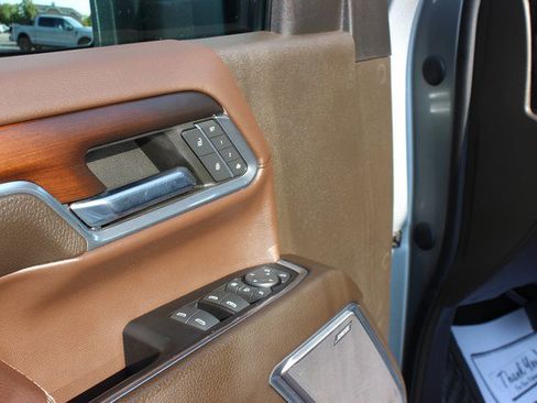 Used 2024 GMC Sierra 3500 Denali image 5