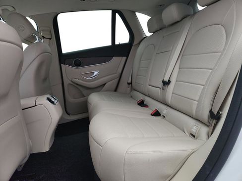 Used 2022 Mercedes-Benz GLC 300 4MATIC image 22