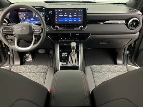 Used 2026 Chevrolet Colorado Z71 image 32