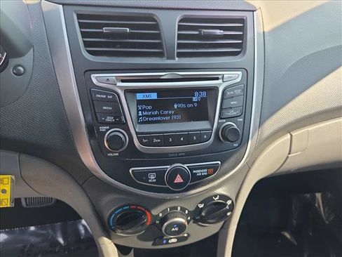 Used 2016 Hyundai Accent SE FWD image 13