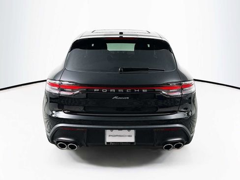 Certified 2025 Porsche Macan image 10