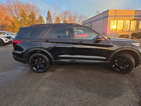 Certified 2023 Ford Explorer ST-Line w/ Class IV Trailer Tow Package image 4