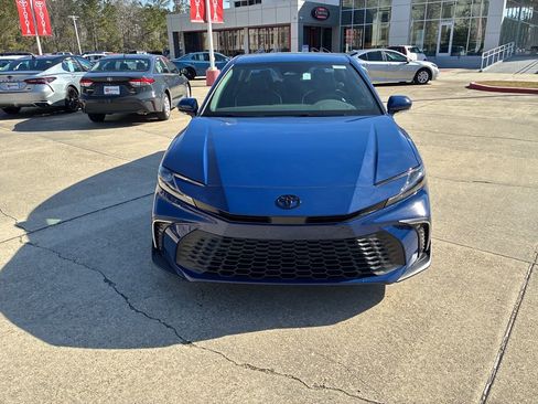 New 2026 Toyota Camry SE image 10