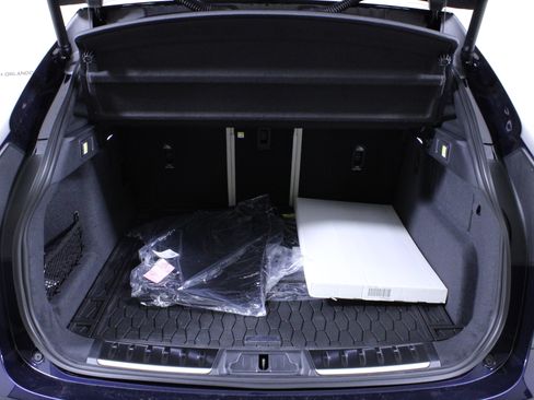 New 2026 Jaguar F-PACE R-Dynamic S image 9