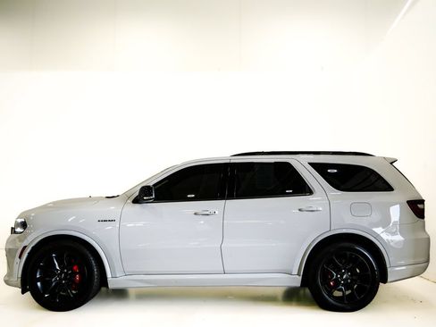 Used 2023 Dodge Durango R/T w/ Tow 'N Go Package AWD/4WD image 6