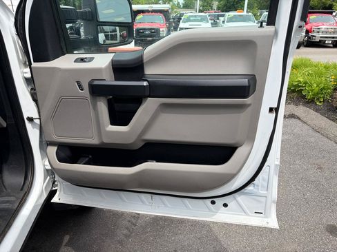 Used 2020 Ford F550 4x4 Regular Cab Super Duty image 33