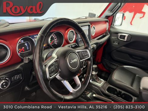 Used 2021 Jeep Gladiator Rubicon AWD/4WD image 22