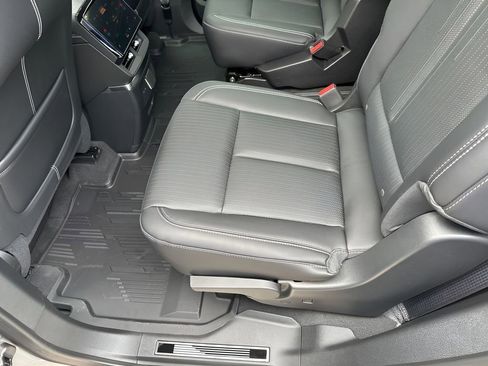 New 2026 Cadillac Vistiq Luxury w/ LPO, Floor Liner Package image 20