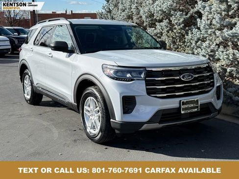 Used 2025 Ford Explorer Active AWD/4WD image 11