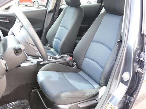 Used 2017 Toyota Yaris iA FWD image 4