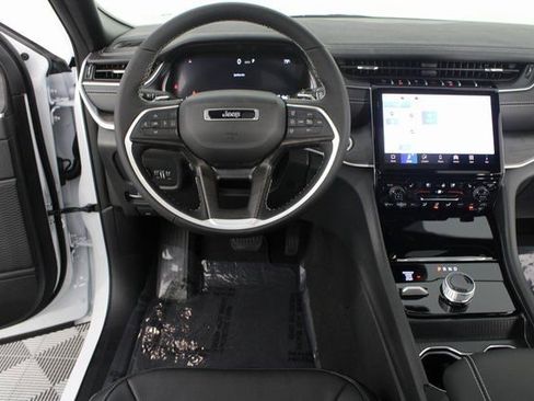 New 2025 Jeep Grand Cherokee L Limited w/ Luxury Tech Group II image 13