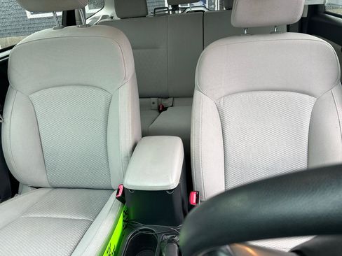 Used 2015 Subaru Forester 2.5i AWD/4WD image 17