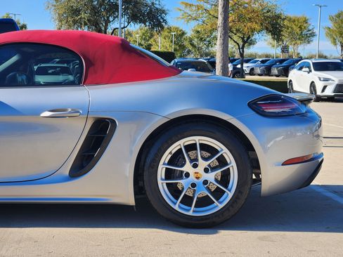 Used 2024 Porsche 718 Boxster image 10