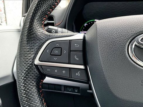 Certified 2022 Toyota Sienna XSE image 10