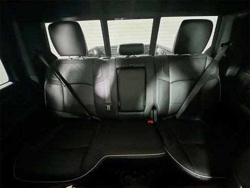 New 2025 RAM 3500 Limited image 10