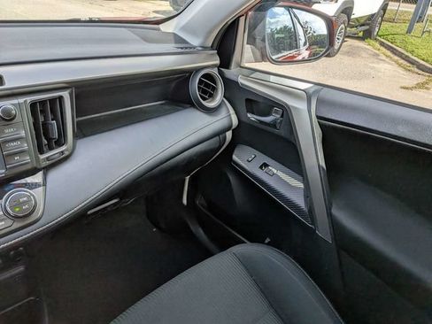 Used 2015 Toyota RAV4 XLE FWD image 17