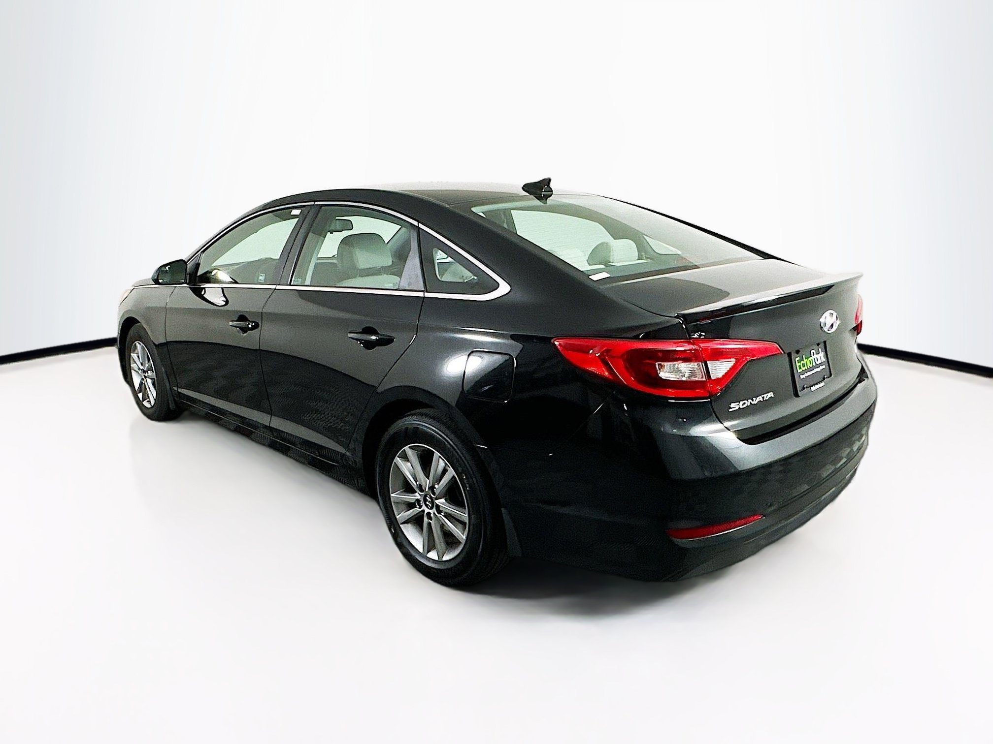 Used 2017 Hyundai Sonata SE FWD image 5