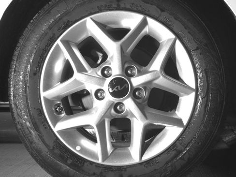 Used 2025 Kia Soul LX w/ LX Technology Package image 15