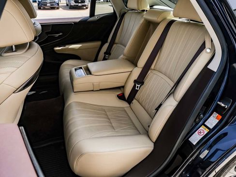 Used 2019 Lexus LS 500 w/ Interior Upgrade Package RWD image 40