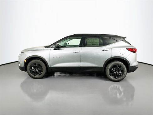 New 2025 Chevrolet Blazer LT w/ Midnight/Sport Edition image 4