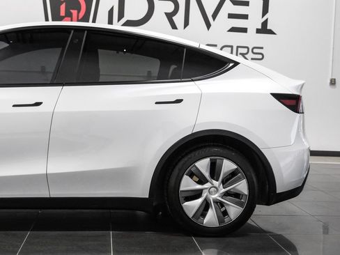 Used 2023 Tesla Model Y Long Range AWD/4WD image 14