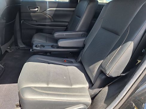 Used 2019 Toyota Highlander Limited AWD/4WD image 22