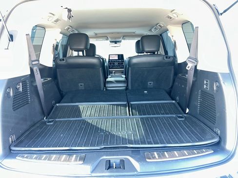 Used 2024 Nissan Armada Platinum w/ Captain's Chairs Package image 43