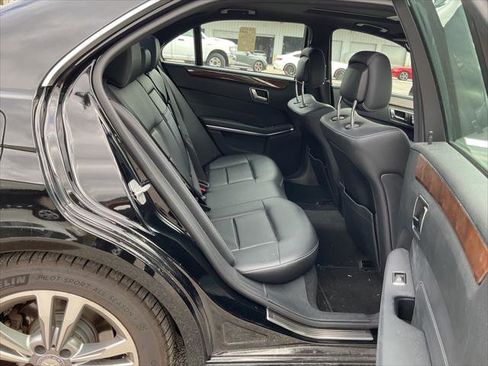 Used 2016 Mercedes-Benz E 350 Sedan w/ Premium Package image 30
