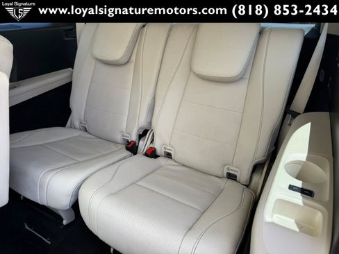 Used 2022 Mercedes-Benz GLS 450 4MATIC image 17