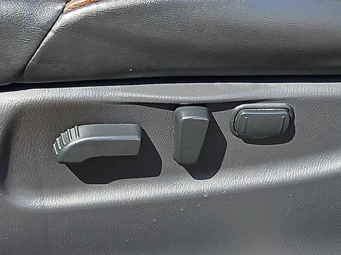 Used 2018 Nissan Armada Platinum w/ Captain Seat Package AWD/4WD image 28