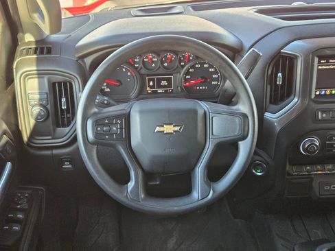 Certified 2025 Chevrolet Silverado 1500 Custom image 21