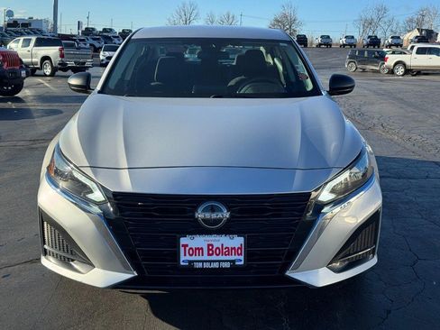 Used 2024 Nissan Altima 2.5 SV image 9