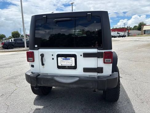 Used 2017 Jeep Wrangler Unlimited Sport w/ Quick Order Package 23S AWD/4WD image 7