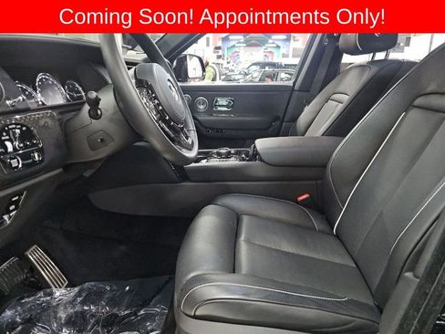 Used 2024 Rolls-Royce Cullinan Black Badge image 5