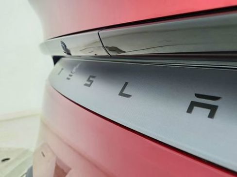 Used 2026 Tesla Model Y AWD image 16