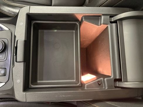 Used 2020 Chevrolet Traverse LT w/ LT Premium Package image 37